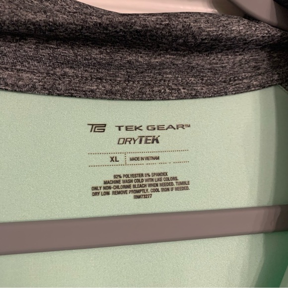 Tek Gear 1/4 Zip Pullover - Picture 4 of 4